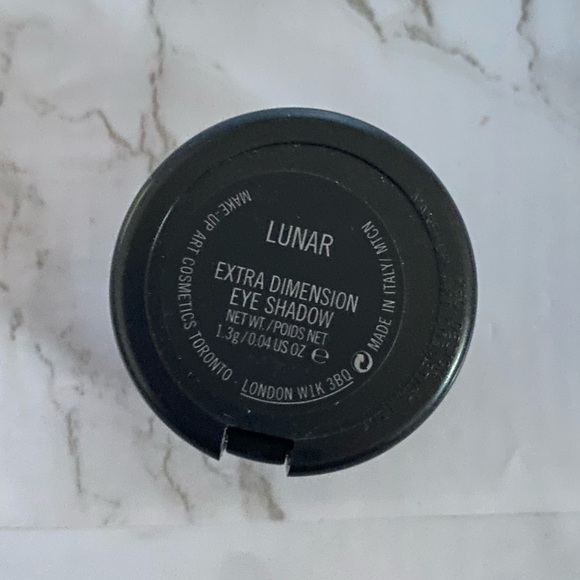 MAC Cosmetics Extra Dimension Eye Shadow - Picture 3 of 5